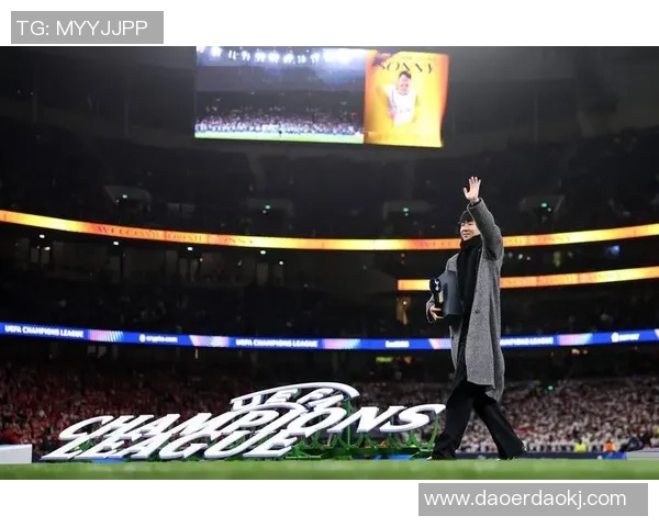 足总杯热刺与曼联战平0比0逆转瞬间引发全场热烈反响与十大精彩进球回顾