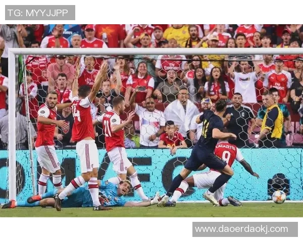 中超热战曼联大胜皇马红牌事件引发全场热议与争议