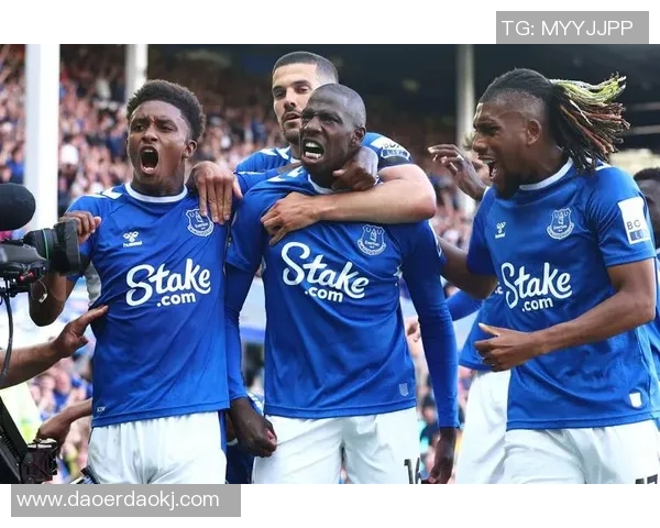 足总杯激战切尔西与本菲卡平局点球大战引发争议与热议