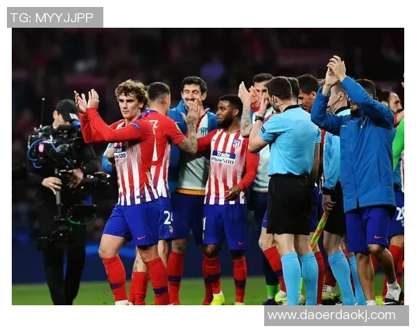 友谊赛曼城与拜仁零平争议判罚引发全场热议与惊喜瞬间