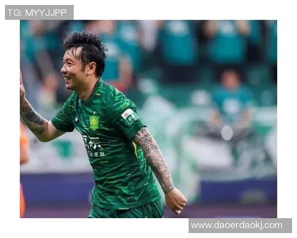 欧冠精彩对决里昂凭借帽子戏法险胜波尔图引发争议判罚讨论